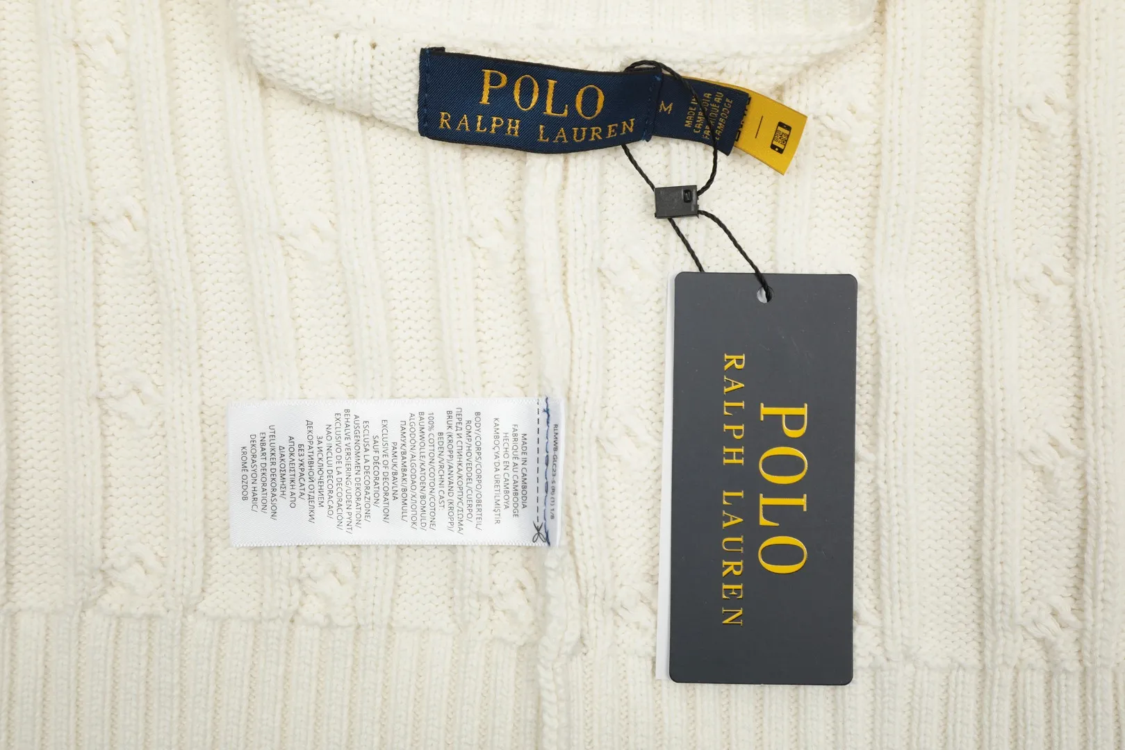 🅿️160 "Top quality" Style number: DS002# (not off the shelves all year round) [Ralph Lauren round neck solid color pony embroidered logo knitted short sleeves] ✅Ralph Lauren classic basic versatile knitted short sleeves for all seasons ✅Main supplier platform live broadcast Wholesale entities Replenish when out of stock Not off the shelves ✅ZP quality 1:1 version Scan the code to enter the GF website Counter quality ✅Detailed quality is the only one in Guangzhou Imported quality cotton yarn, focusing on high-end, cost-effective, good quality needless to say ✅The version is restored to the original order, the maximum size can be worn up to 160 pounds, loose, comfortable and stress-free ✅The upper body is simple and easy to match, a must-have for goddess ootd, good-looking clothes are never picky, a must-have in the goddess’ wardrobe Size: S-XL Color: Black White Gray Light Blue Light Pink Colorful Blue Khaki Bright Yellow Fruit Green Milk Apricot Wood Green Taro Purple Chinese Red Anchor Red Navy Red Label Navy Blue White Label
